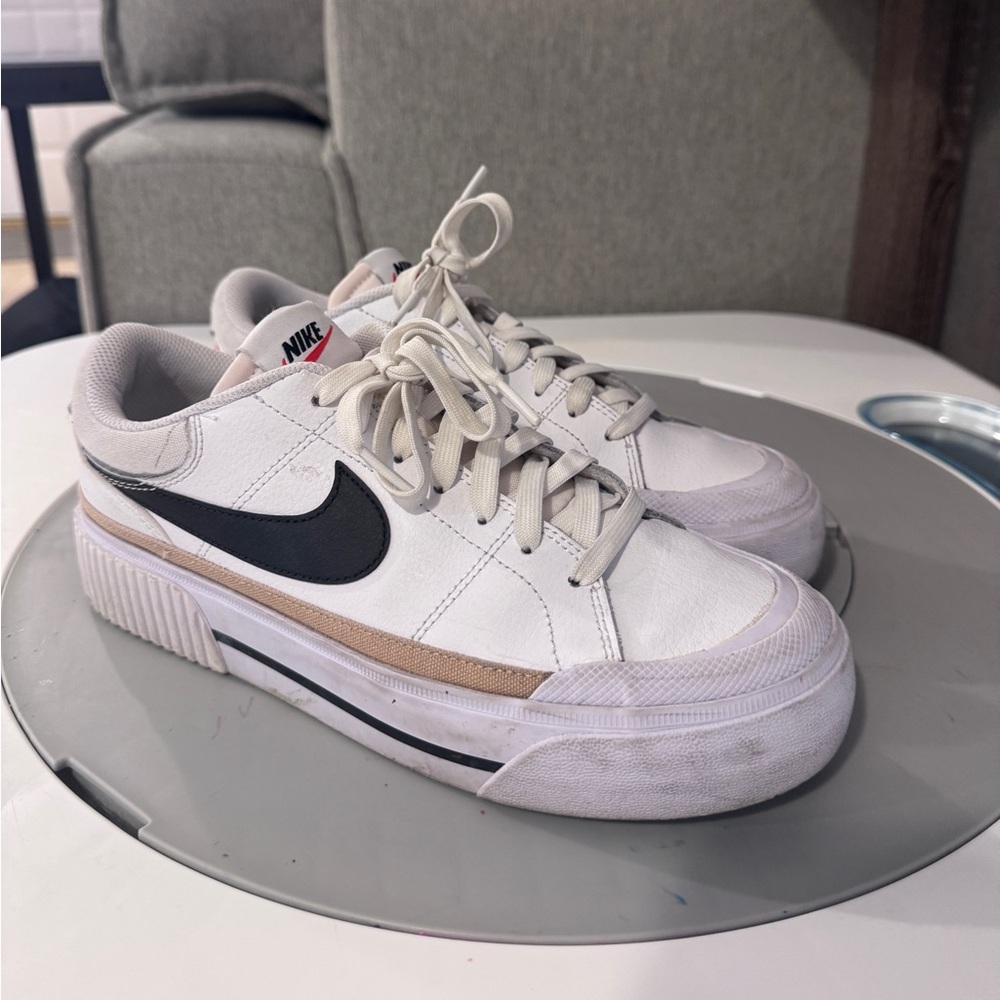 Nike Legacy Court Women’s 8.5